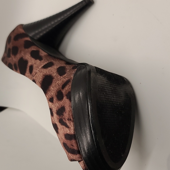 Heels - Picture 5 of 5